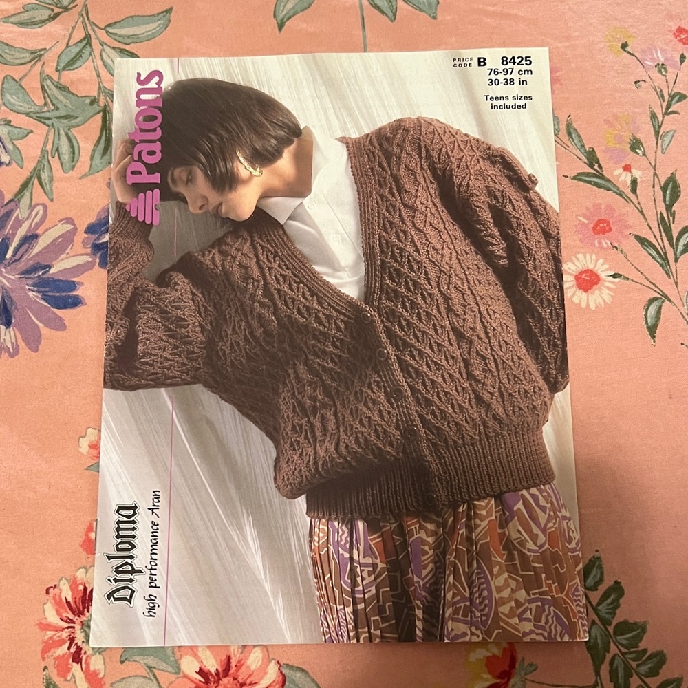 Vintage 1986 Women's Cardigan Knitting Pattern